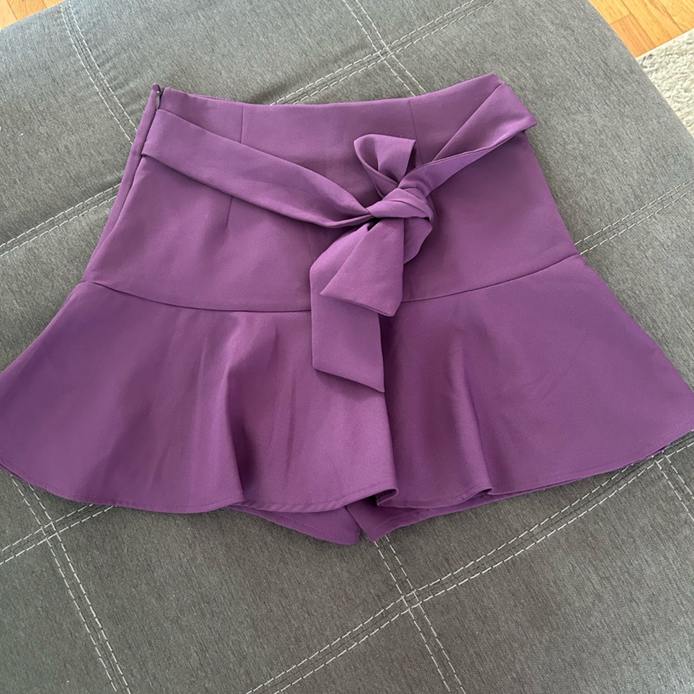 Size small Zara Skort. Great condition